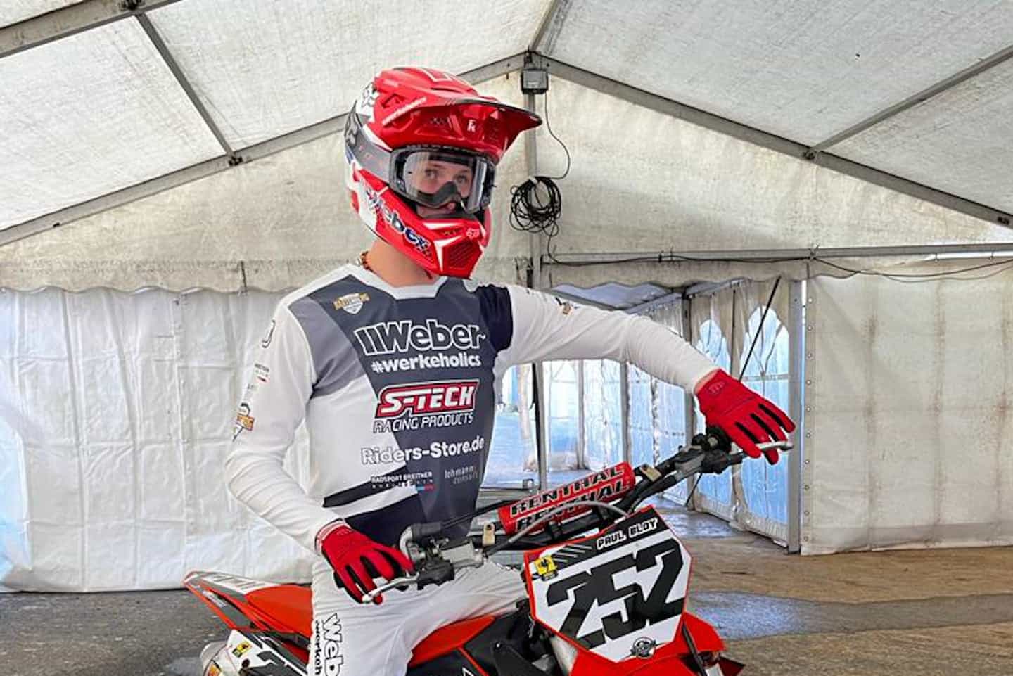 S-TECH Racing startet mit Paul Bloy beim UK Arenacross