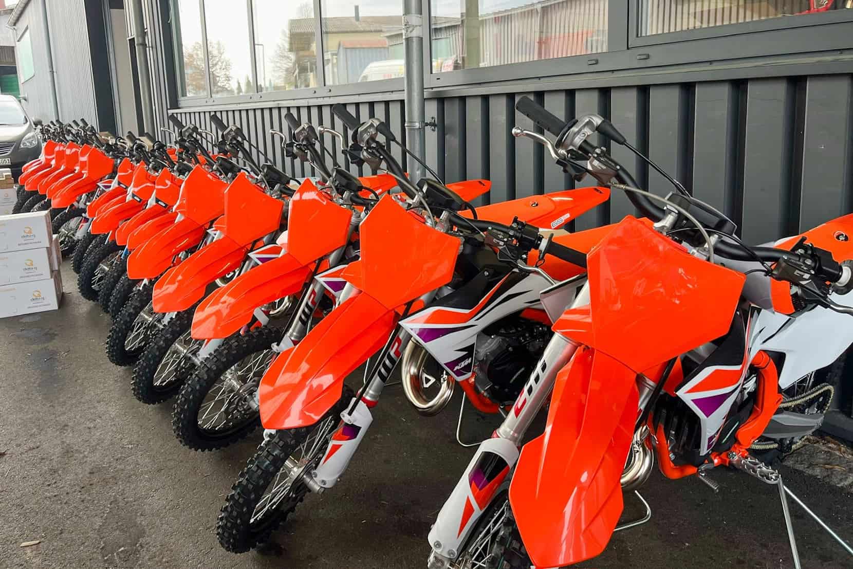 Die ADAC MX Academy startet mit neuen KTM-Motorrädern durch