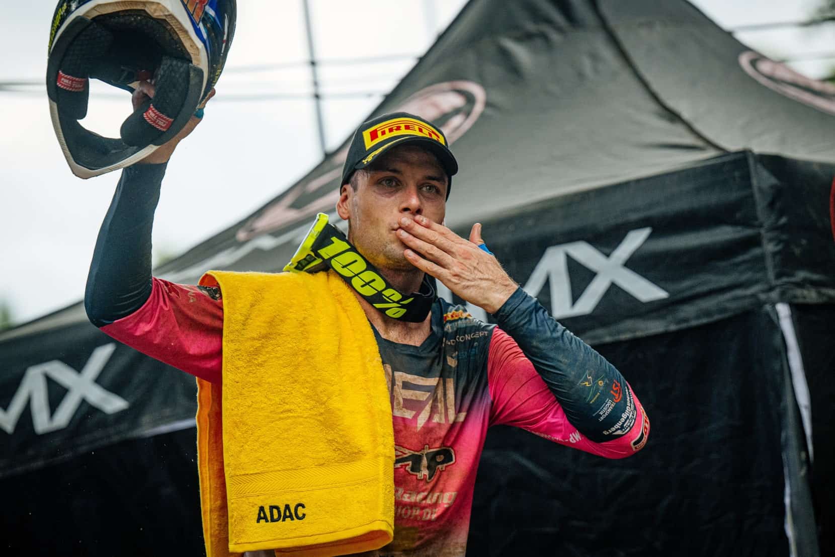 Podiumserfolg und zwei Fahrer in den Top 10 der Meisterschaft
