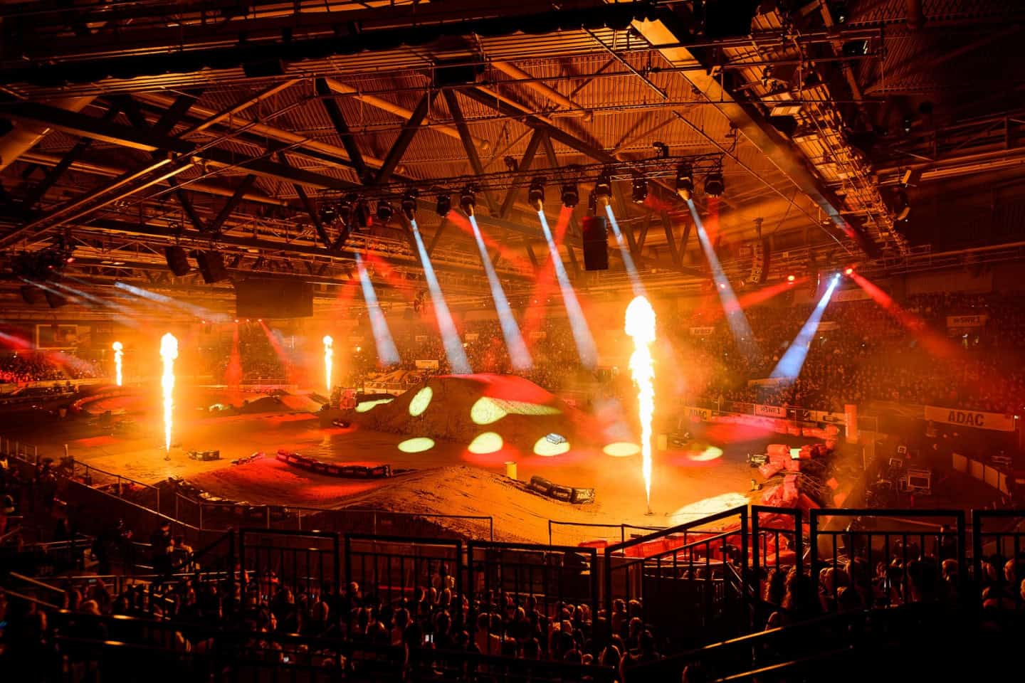 Der Samstag beim 41. ADAC Supercross Stuttgart in Zahlen