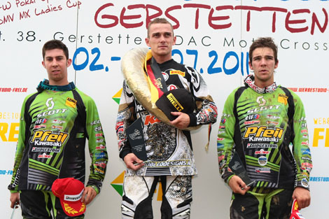 Das Siegerpodium der MX2-Klasse: Boris Maillard, Tagessieger Daniel Siegl und Kevin Wouts