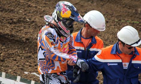 Jeffrey Herlings wird von der Strecke geführt