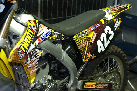 Lares neues gelbes Arbeitsgerät von Twenty Racing Suspension