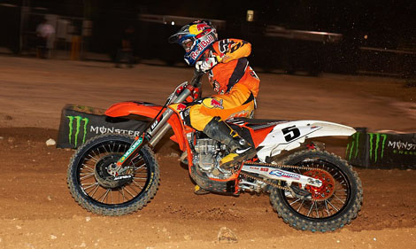 Ryan Dungey stellte bereits Mitte Oktober beim Monster Energy Cup eindrucksvoll unter Beweis, dass ihm sein neues Arbeitsgerät von KTM bestens liegt.