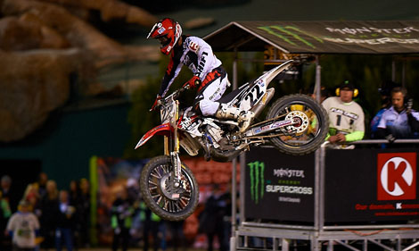 2011 belegte Chad Reed bei seinem Debüt auf der TwoTwo Motorsports Honda im Rahmen von Anaheim 1 Rang fünf.