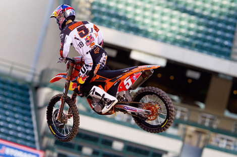 Ryan Dungey, der dieses Jahr bereits zwei Runden lang das Red Plate des Meisterschaftsführenden an seinem Bike spazieren fahren durfte, belegt derzeit Meisterschaftsrang drei.