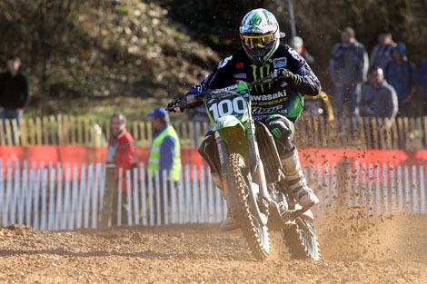 Tommy Searle komplettierte den Doppelerfolg für Kawasaki mit einem 3-2-3-Resultat.