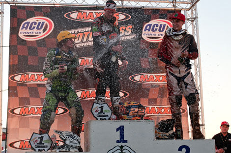 Am Ende standen Kevin Strijbos (Tagessieg), Gert Krestinov und Mattis Karro auf dem MX1-Siegerpodium.