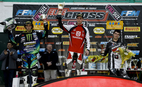 Die Top 3 der MX2-Klasse: Maxime Desprey, Tagessieger Loic Larrieu und Jason Clermont