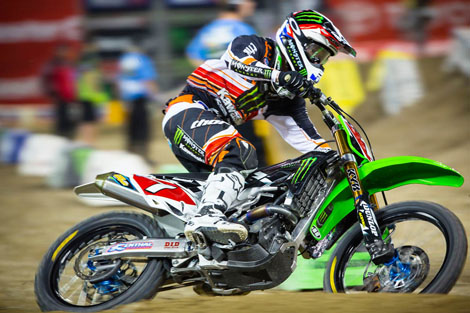 Routiniert übernahm Ryan Villopoto die Führung, die ihm im Anschluss niemand mehr streitig machen konnte.