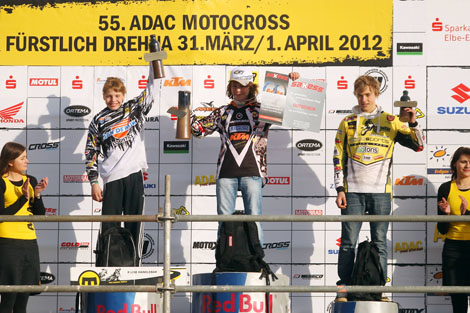 Tagespodium der Junior-Kategorie mit Bas Vaessen, Davy Pootjes und Tomass Sileika