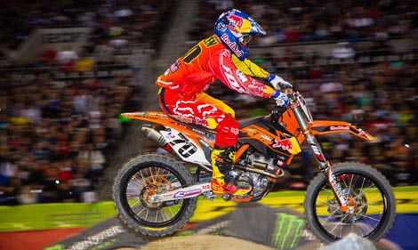 Nach einem starken Start sofort ind en Top 3 unterwegs: Ken Roczen.