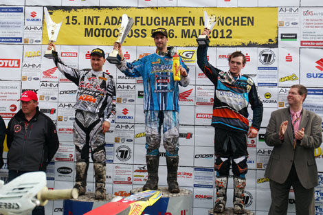 Die Top 3 des Tages in der Premiumklasse ADAC MX Master: Angus Heidecke, Tagessieger Marcus Schiffer und Matthias Walkner.