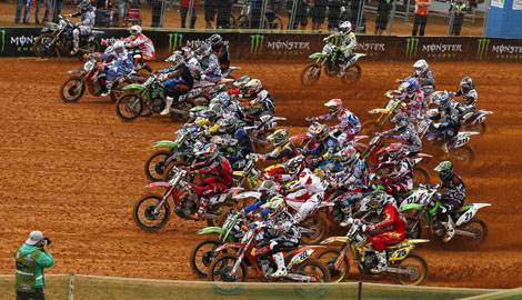 Start der MX1-Fahrermeute.