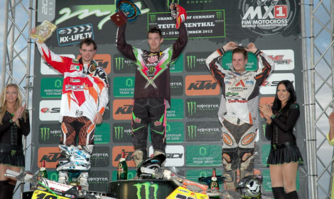 Filip Neugebauer als Tagessieger auf dem MX3-Podium.
