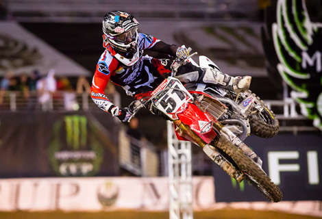 Muscle Milk American Honda-Pilot Justin Barcia durfte sich über den Siegerscheck über 100.000 US-Dollar freuen.