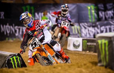 Das entscheidende Duell im dritten Rennen zwischen Dungey und Barcia.