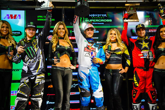 Das 450er Tagespodium mit Ryan Villopoto, Ryan Dungey und Davi Millspas.