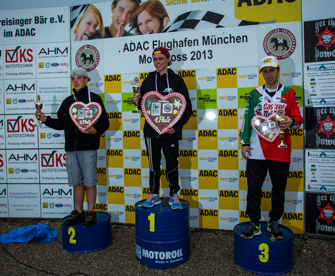 Die Top 3 der Pokalklasse MX2: Tom Koch (2.), Tagessieger Marco König und Niklas Raths (3.).