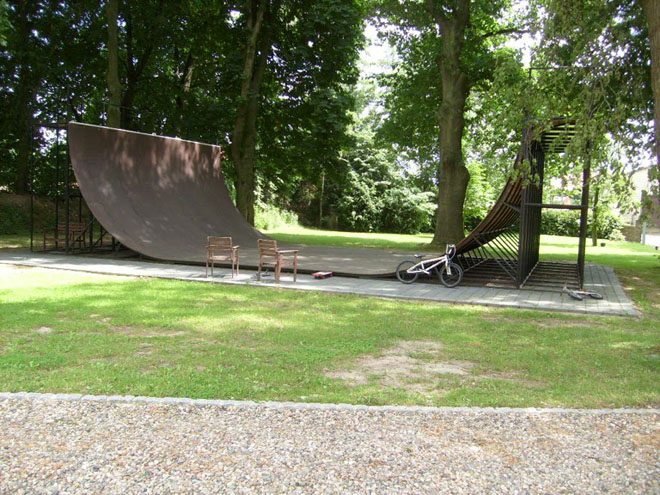 Die Halfpipe steht beim Sommerfest jedermann zur Verfügung.