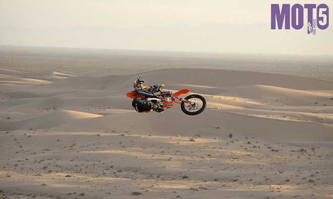 Moto 5 The Movie – Sandkasten