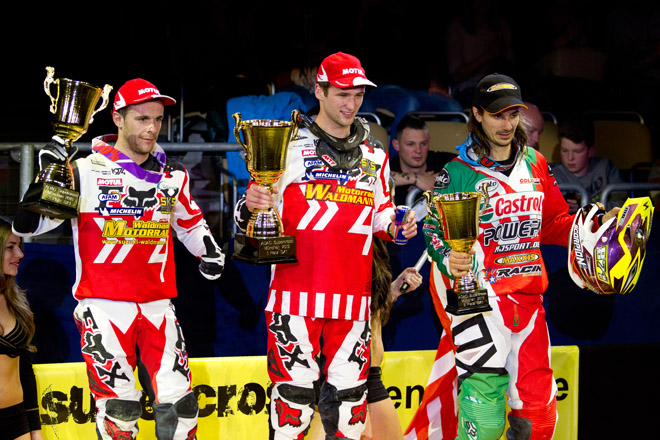 Den ?kleinen? Pokal ergielt Gavin Faith für den zweiten Finalsieg.