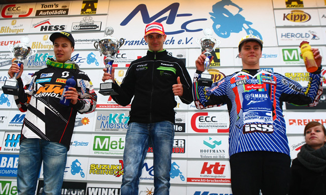 MX2-Tagespodium mit Henry Jacobi, Tagessieger Sulivan Jaulin und Stephan Büttner (v.l.)