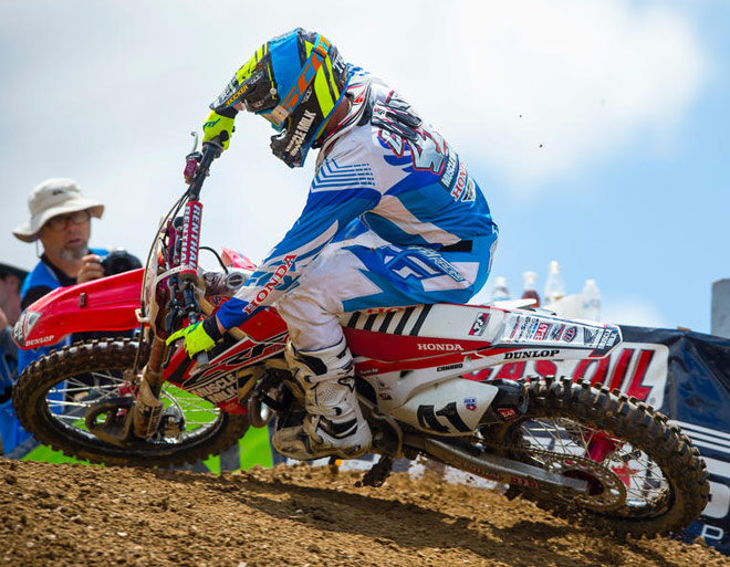 Trey Canard musste sich im ersten Lauf sturzbedingt mit Rang vier begnügen.