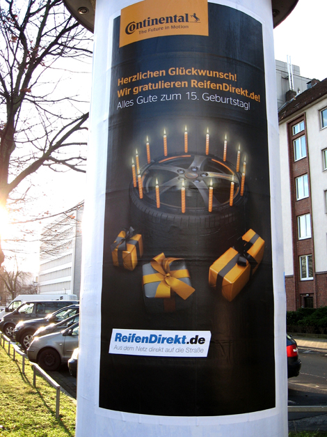 Litfaßsäulen-Plakatierung der Firma Continental