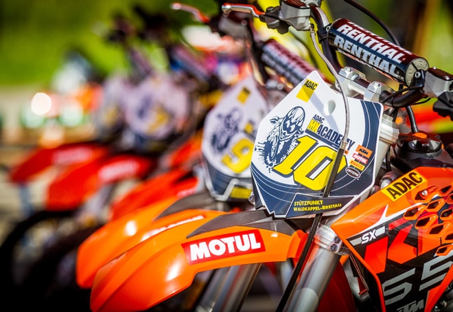 Jedes Jahr 70 KTM Motorräder für die ADAC MX Academy Standorte.