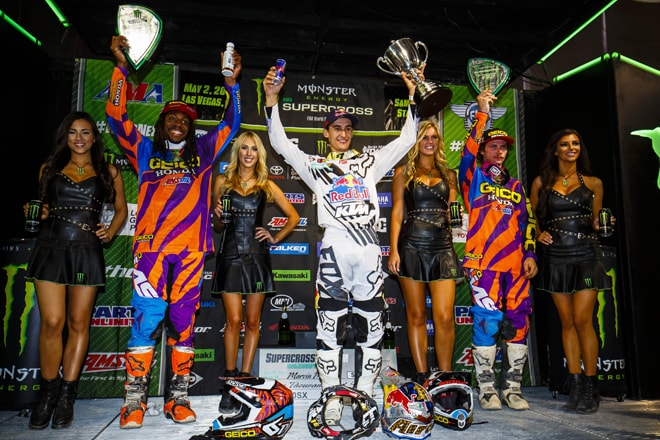 Malcolm Stewart, Marvin Musquin und Matthew Bisceglia (v.l.) auf dem Podium des 250SX East-West-Shootouts