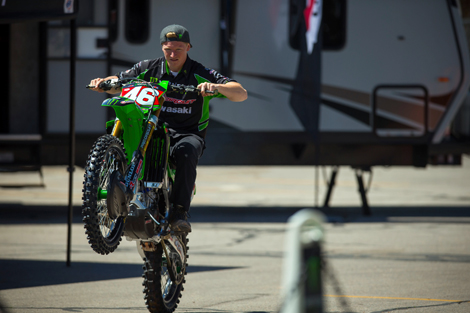 Justin ist mit Spaß dabei