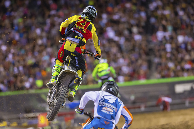 Jason Anderson warder lachende Dritte, der Maineventsieg brachte ihm noch einmal 12.000 US-Dollar.