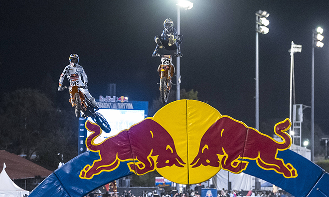 Beim Red Bull Straight Rhythm 2016 gewann Marvin Musquin (rechts)  im Open-Finale gegen Ryan Dungey.