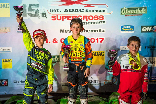 Junior Max Meyer (links) beendete seine diesjährige Saison als Gesamtzweiter auf dem SX5-Podium.