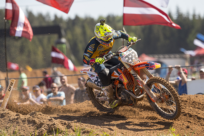 Antonio Cairoli führte in beiden Rennen nach dem Start das Fahrerfeld an.