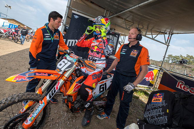 Jorge Prado deklassierte im Qualifikationsrennen  einmal mehr seinen Teamkollegen Pauls Jonass.