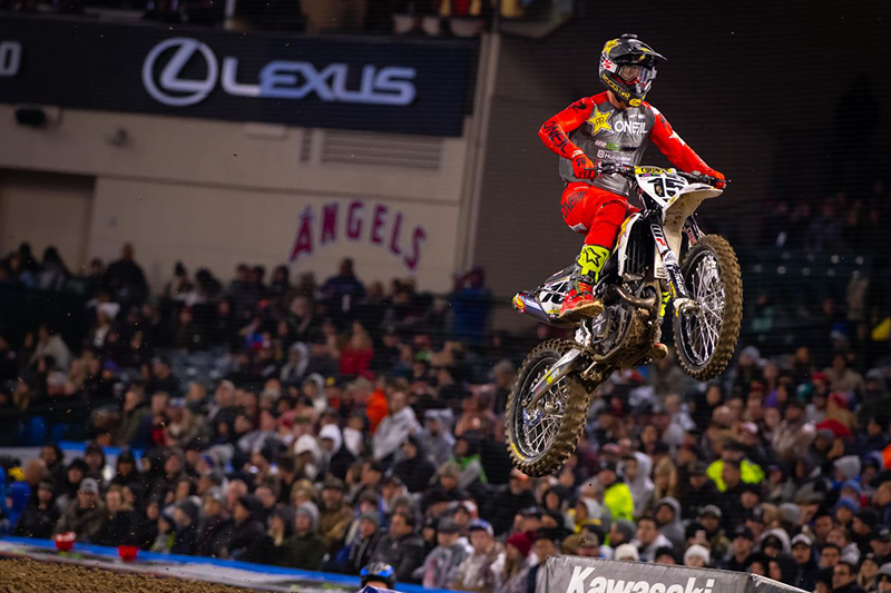 Dean Wilson (Husqvarna) ausgerechnet ein Privatier für die größte Überraschung sorgte.