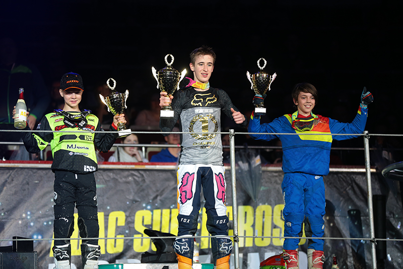 Das SX3-Cup-Podium mit Mads Fredsoe, Sieger Carl  Ostermann  und Maximilian Werner (v.l.)