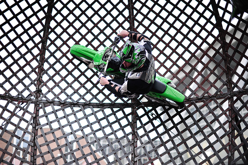 Globe of Speed Show