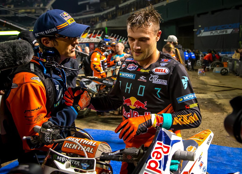 Cooper Webb schaffte es in Oakland an die Spitze des aktuellen Meisterschaftsklassements.