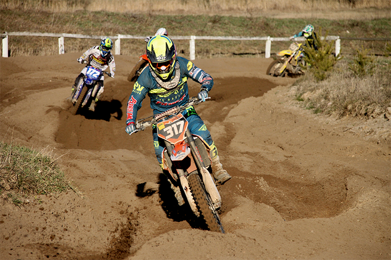 Nico Müller setzte sich bei den MX2-Amateuren durch.