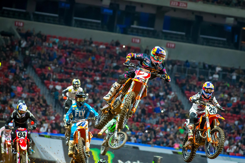 Cooper Webb (#2) bleibt aktuell der starke Mann in der 450SX.