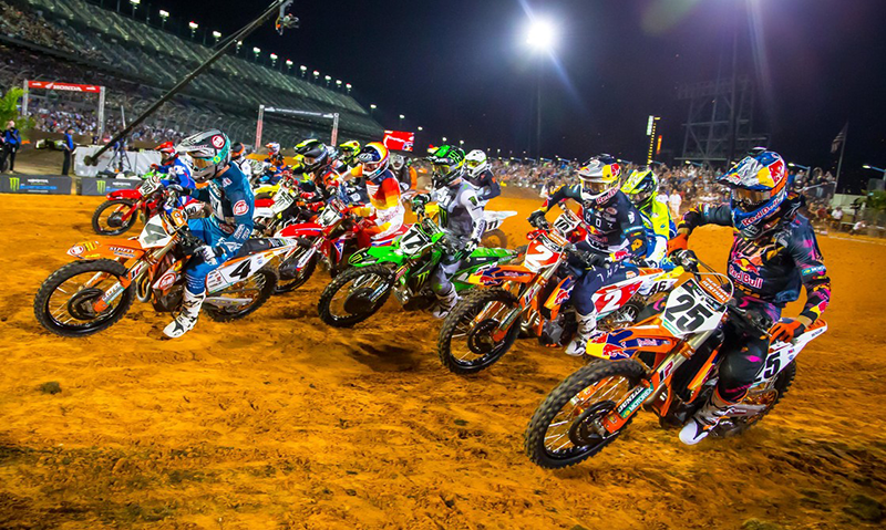 Blake Baggett (#4),  Cooper Webb (#2) und Marvin Musquin (#25)