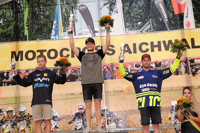 Die Top 3 des Tages im DMV 2-Takt Cup : Ni­co Mül­ler, Mo­ritz Schit­ten­helm und Mi­ke Hart­mann (v.l.)