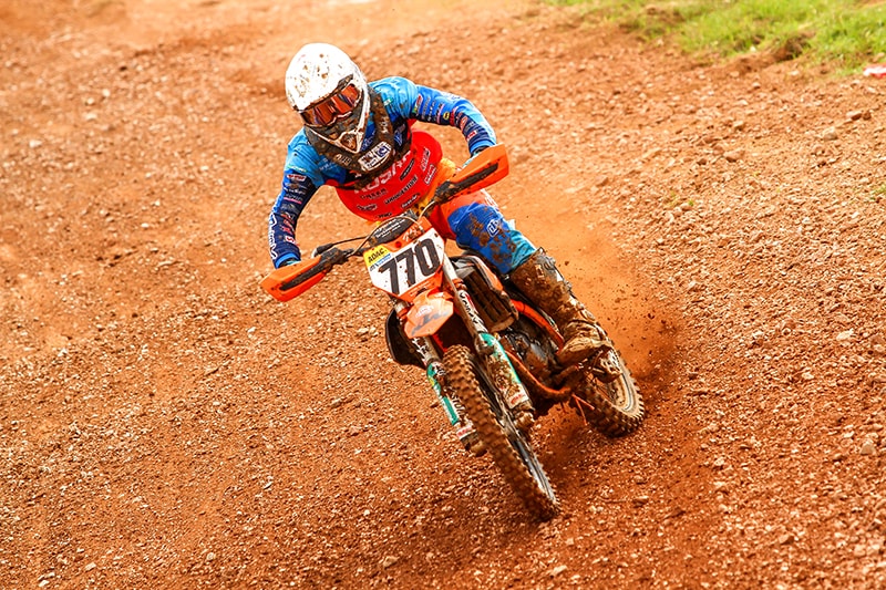 Valentin Kees überzeugte mit der Bestzeit im Zeittraining und einem Laufsieg.